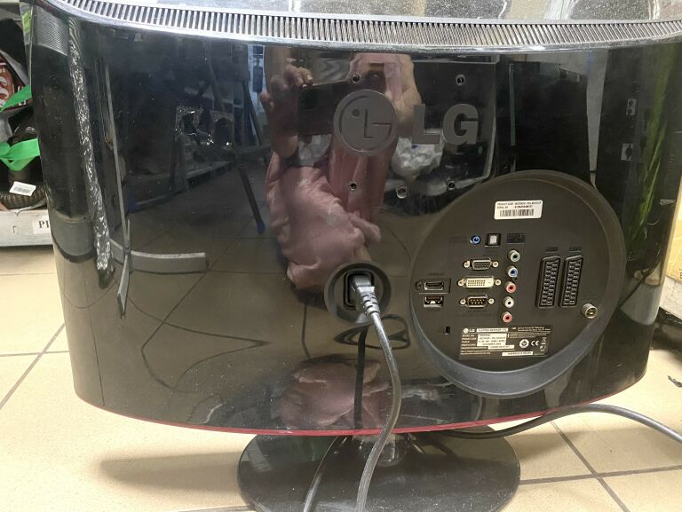 TELEWIZOR LG FLATRON M237WDL - PILOT