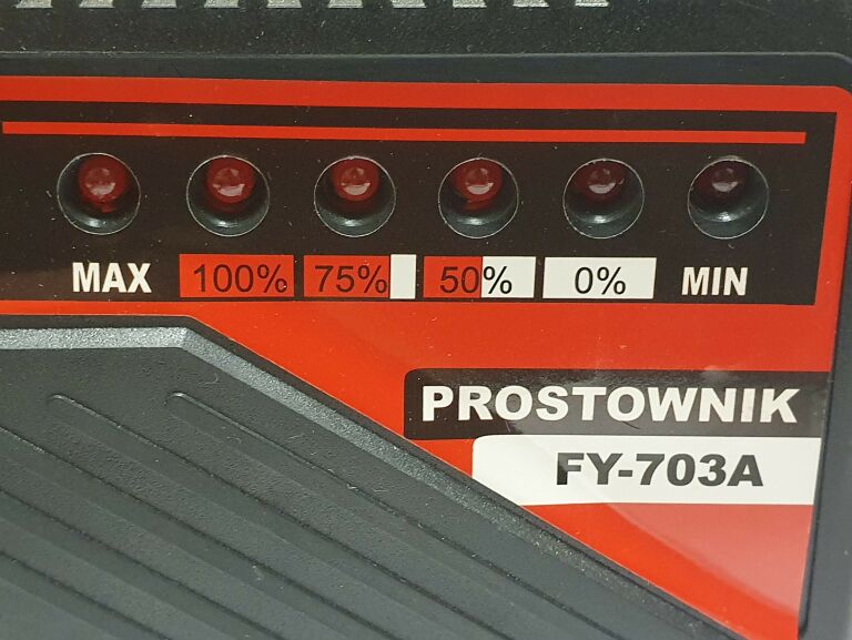 PROSTOWNIK DO ŁAD AKUMUL HB-1206S-GS