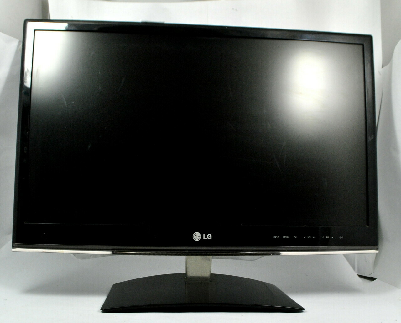 monitor-lg-m50d-led-z-tunerem-telewizyjnym-rynek-staromiejski-1-koszalin