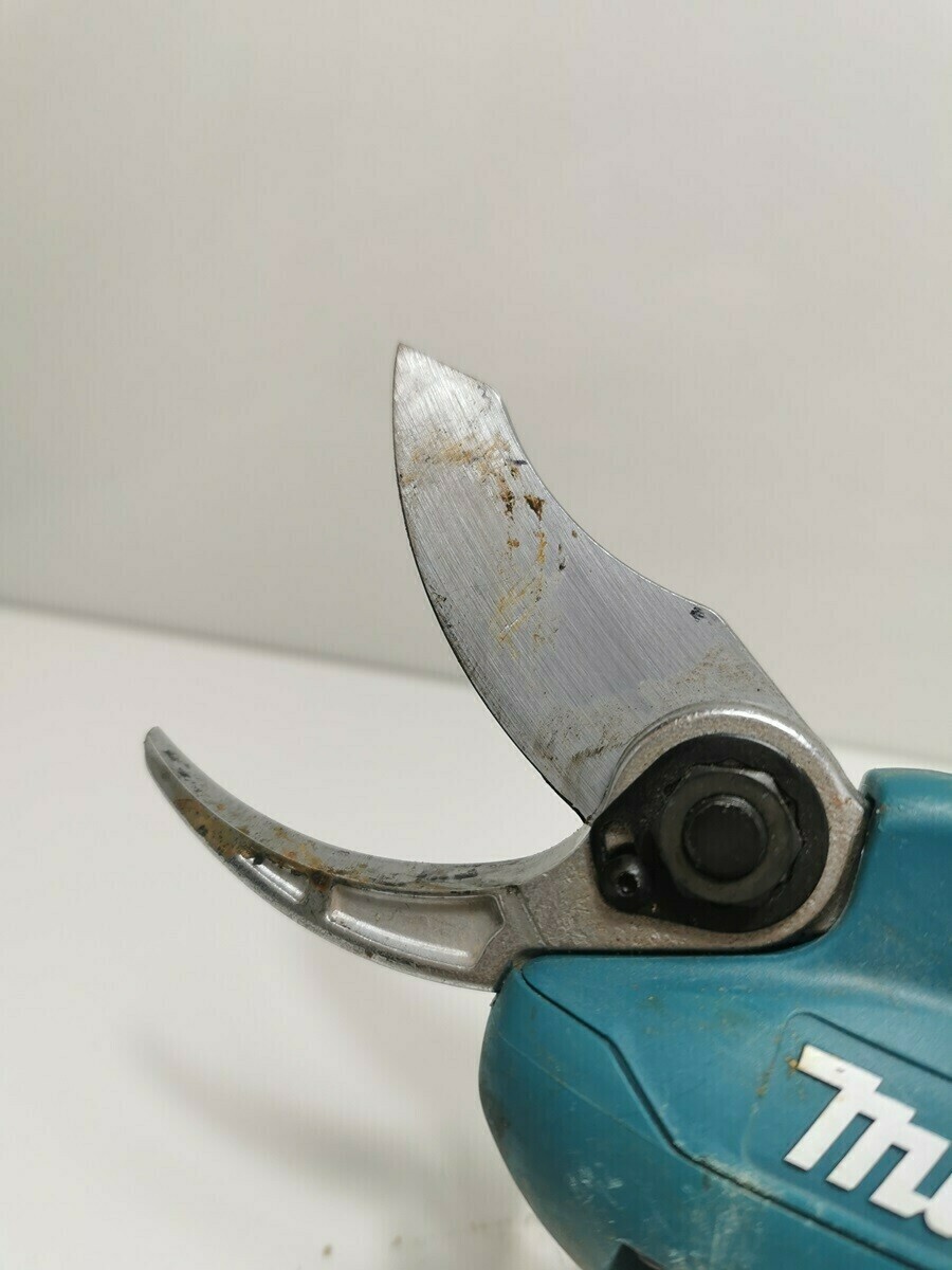 sekator-akumulatorowy-makita-dup362-2x-aku-kod-produktu-dup362