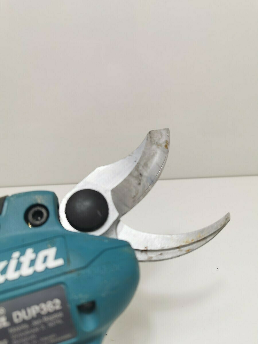 sekator-akumulatorowy-makita-dup362-2x-aku-marka-makita