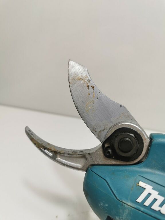 sekator-akumulatorowy-makita-dup362-2x-aku-kod-produktu-dup362