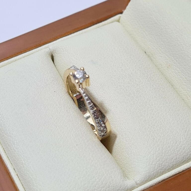 piekny-zloty-pierscionek-proba-585-r8-rodzaj-2205-1