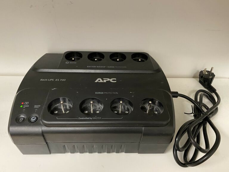 ZASILACZ APC BACK-UPS ES 700