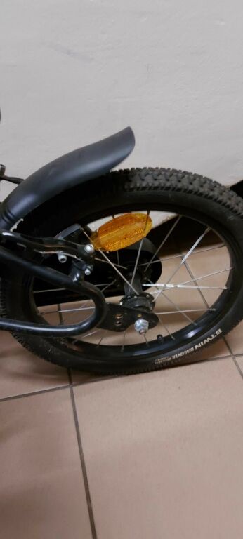 ROWER 16" B TWIN DARK HERO 500