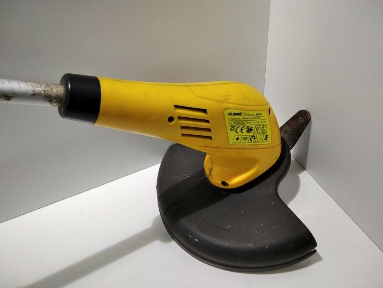 podkaszarka-elektryczna-wm-kabit-w500-zasilanie-elektryczne