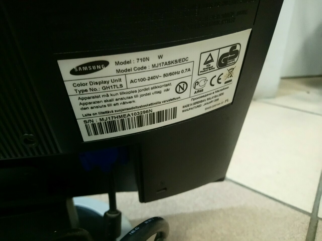 monitor-samsung-710n-model-710n