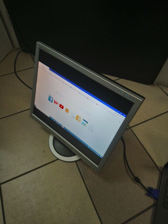 MONITOR SAMSUNG 710N