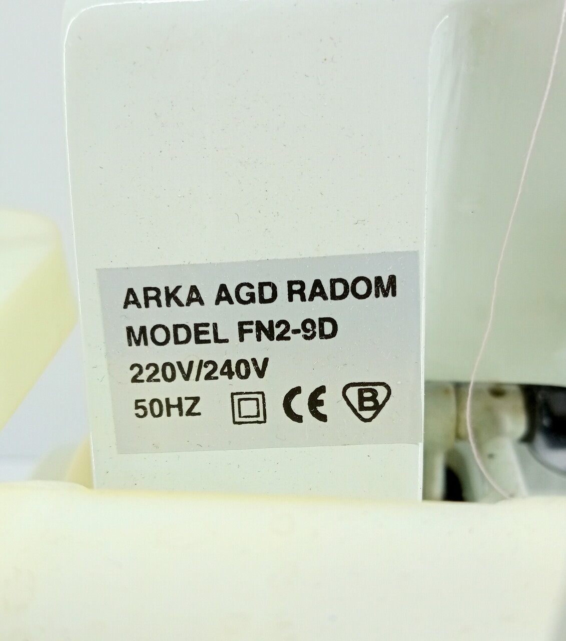 maszyna-overlock-arka-radom-fn2-9d-kolor-dominujacy-bialy
