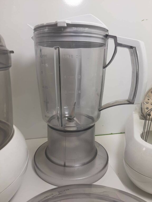 robot-kuchenny-mpm-kasia-akcesoria-stan-uzywany