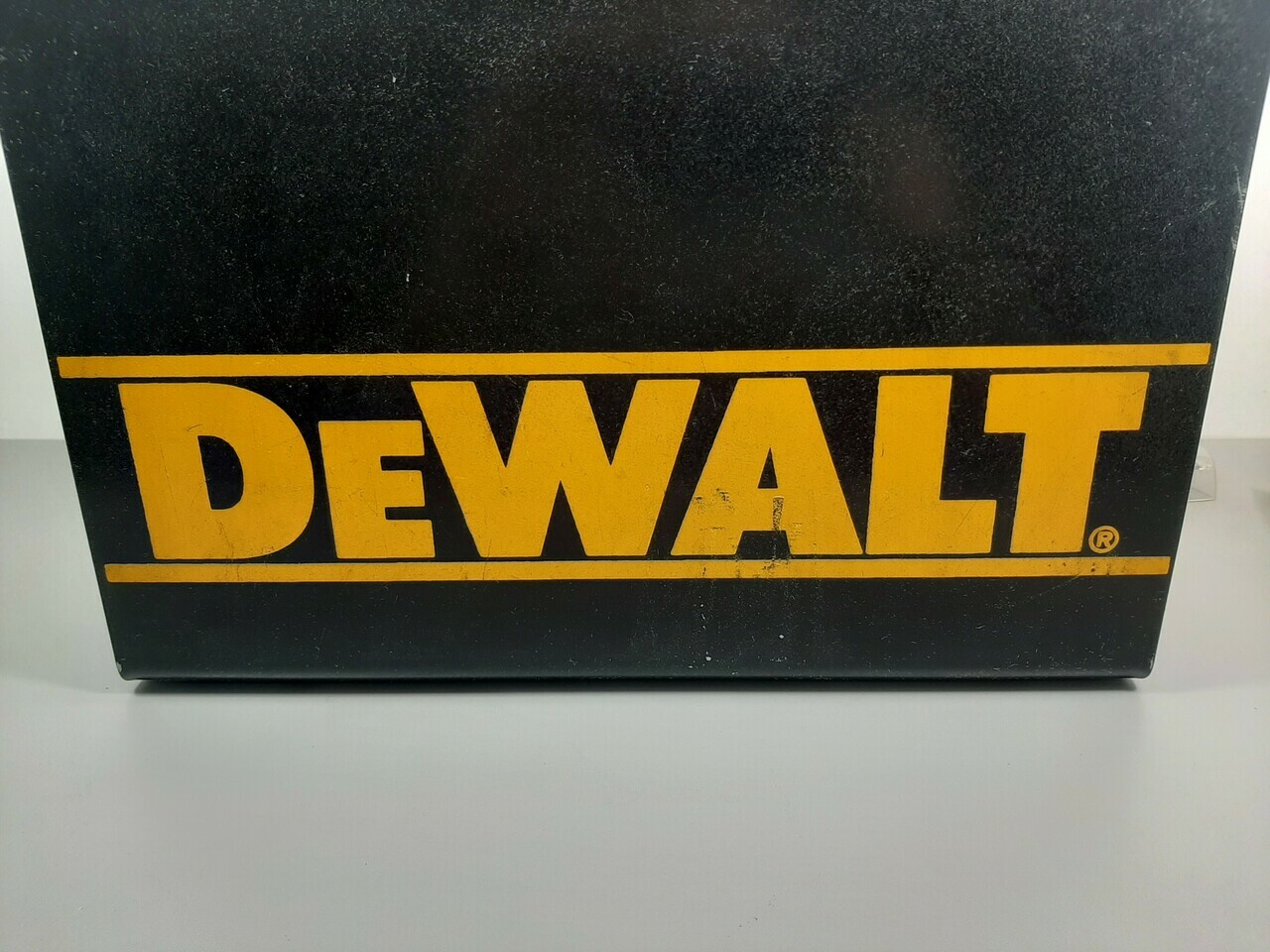 wyrzynarka-dewalt-dw320k-d-65510-idstein-500w-22-glebokosc-ciecia-w-aluminium-8