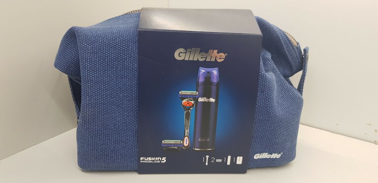 MASZYNKA GILLETTE FUSION 5 PROGLIDE + KOSMETYCZKA