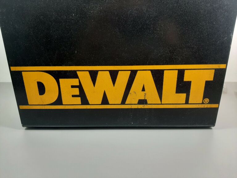 wyrzynarka-dewalt-dw320k-d-65510-idstein-500w-22-glebokosc-ciecia-w-aluminium-8