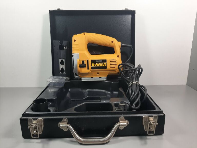 wyrzynarka-dewalt-dw320k-d-65510-idstein-500w-22-kolejowa-14-ziebice-it