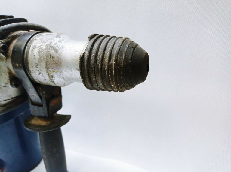 mlot-udarowy-pegasus-54g878-opis-typ-uchwytu-inny