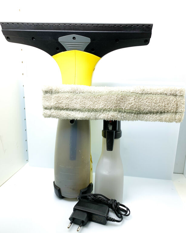 MYJKA DO OKIEN KARCHER WV CLASSIC Z ŁADOWARKĄ