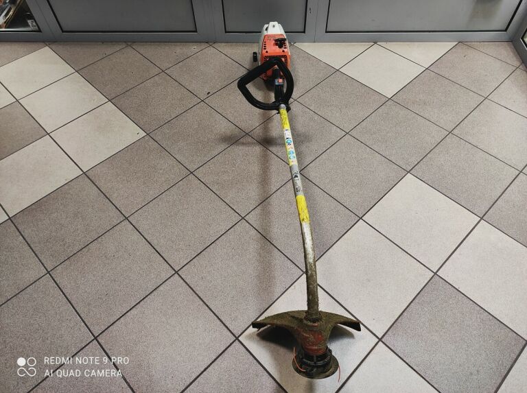 ŚWIETNA KOSA SPALINOWA PODKASZARKA STIHL FS 36