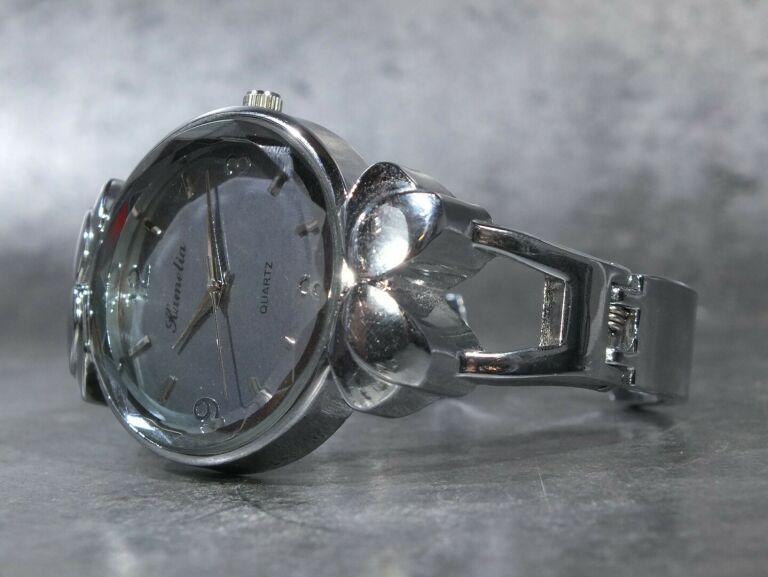 zegarek-kamelia-kolsrebrny-typ-inny