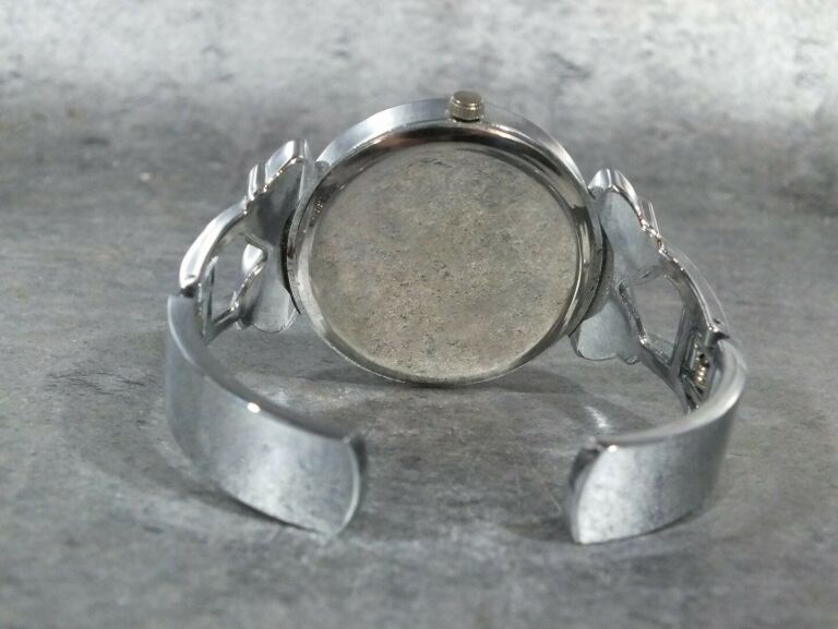 zegarek-kamelia-kolsrebrny-mechanizm-inny