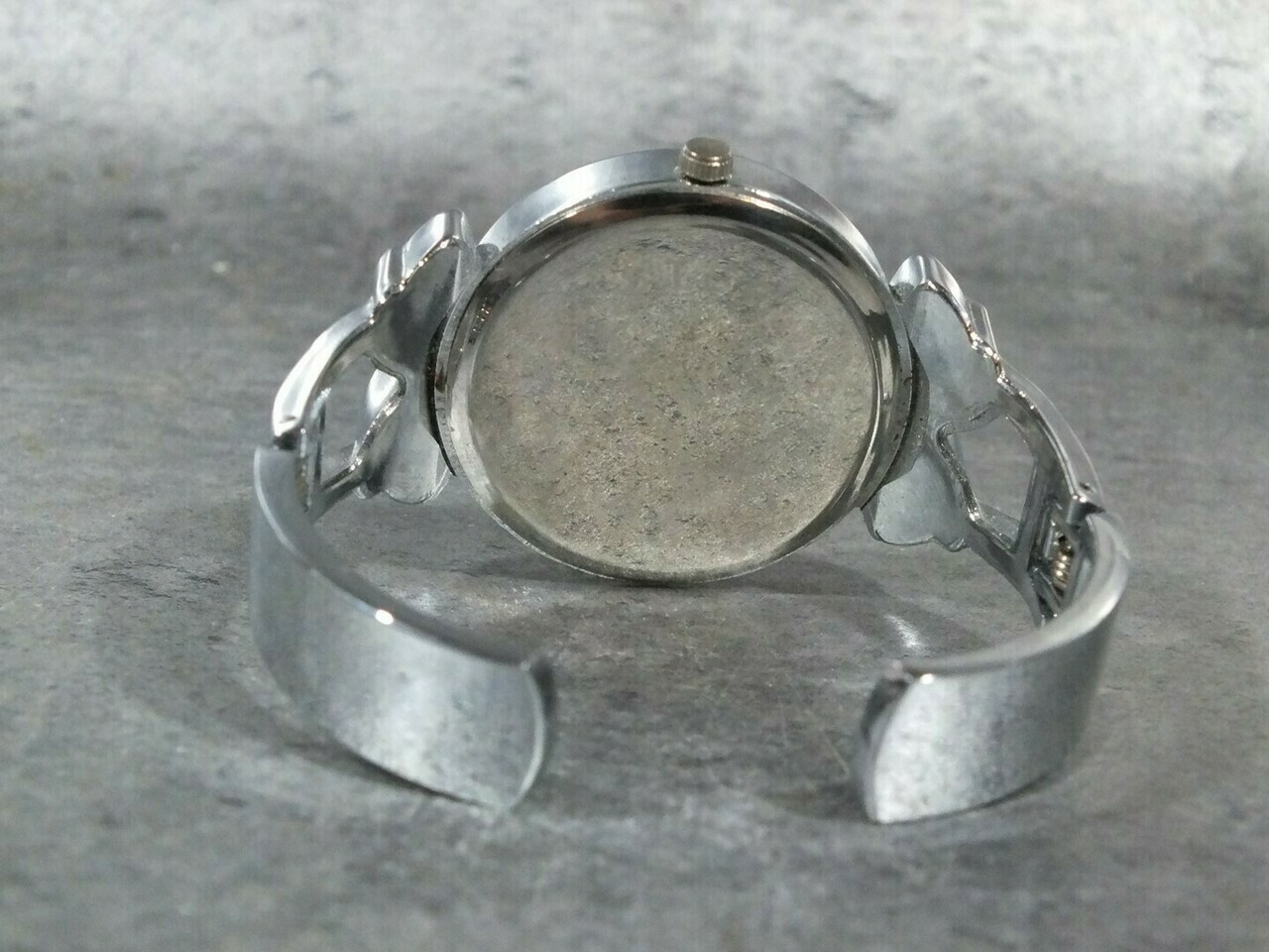 zegarek-kamelia-kolsrebrny-mechanizm-inny