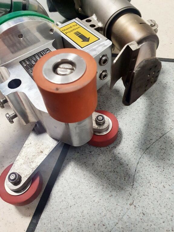 ZGRZEWARKA PÓŁAUTOMAT LEISTER TRIAC DRIVE