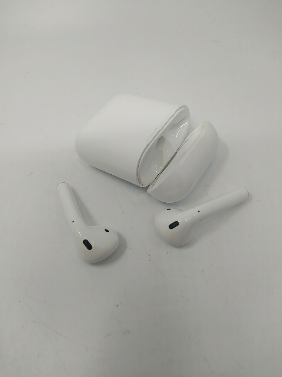 sluchawki-apple-airpods-2-gen-a2032-a1602-marka-apple