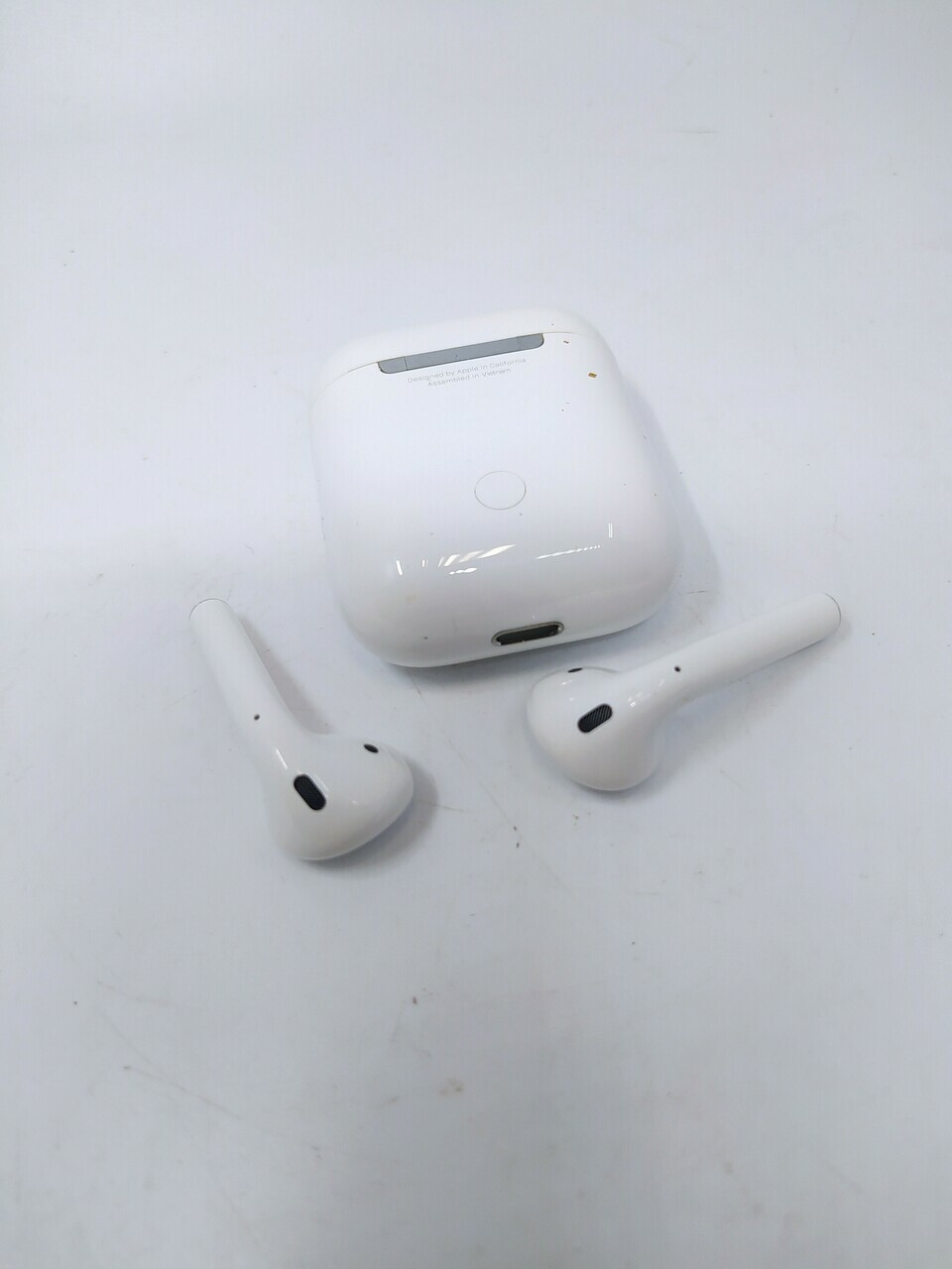 sluchawki-apple-airpods-2-gen-a2032-a1602-stan-uzywany