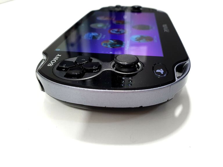 konsola-psvita-gry-minecraft-tekken-radna-1-wolow-gracja