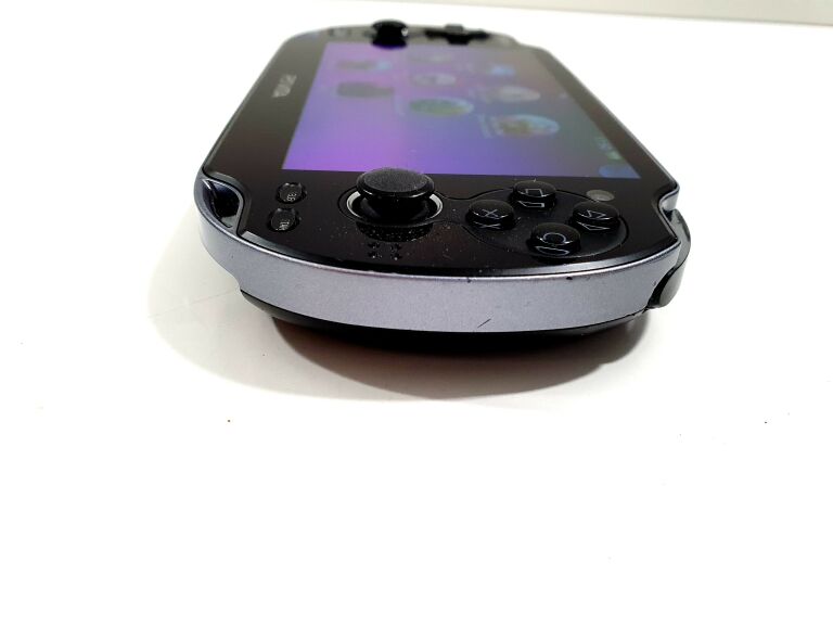 konsola-psvita-gry-minecraft-tekken-stan-uzywany