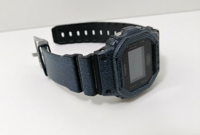 ZEGAREK CASIO DW-5600DC