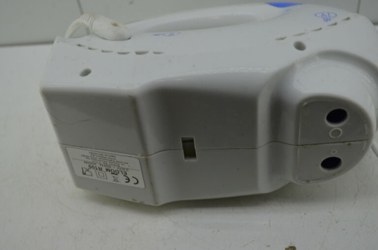 mikser-reczny-kolor-dominujacy-bialy