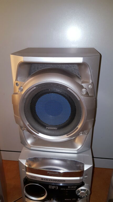 WIEŻA PANASONIC SA-AK520 + 2 GŁOŚNIKI + SUBWOOFER