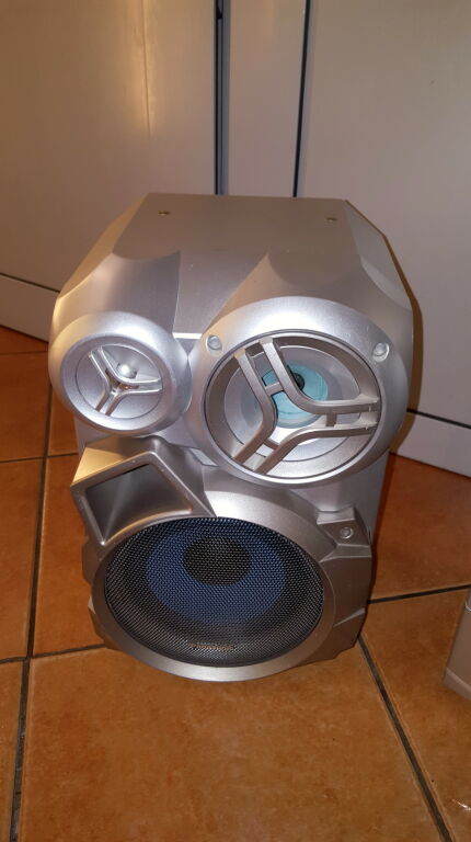 WIEŻA PANASONIC SA-AK520 + 2 GŁOŚNIKI + SUBWOOFER