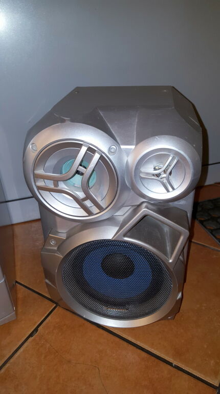 WIEŻA PANASONIC SA-AK520 + 2 GŁOŚNIKI + SUBWOOFER
