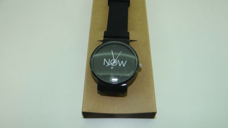 KLASYCZNY ZEGAREK NOW WATCH (201102022)