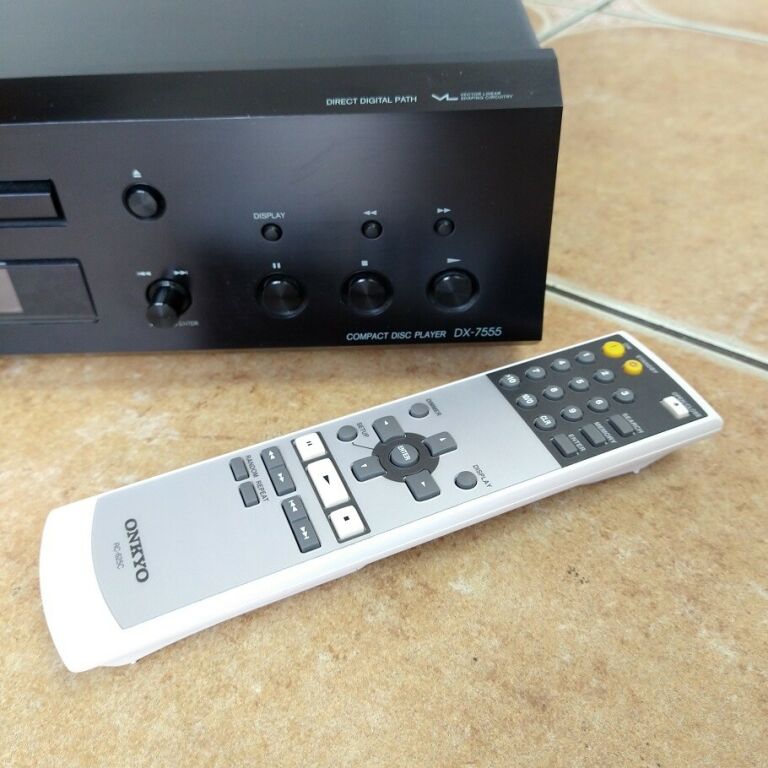 ODTWARZACZ CD ONKYO DX-7555 + PILOT