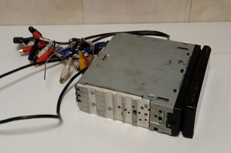 RADIO SAMOCHODOWE JVC KD-AVX22
