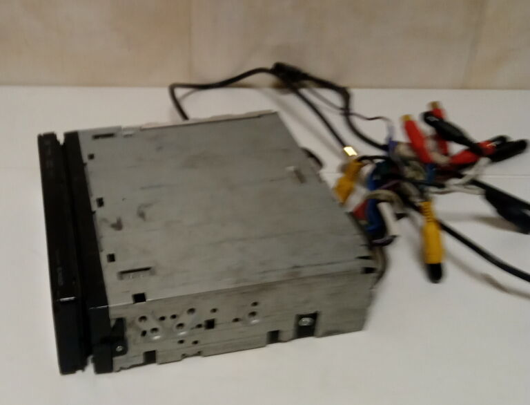 RADIO SAMOCHODOWE JVC KD-AVX22