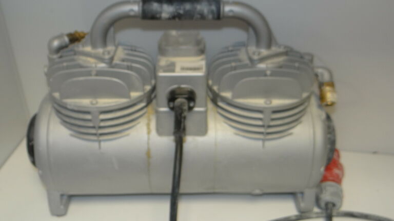 kompresor-membranowy-koellmann-handy-k2-zasilanie-elektryczne