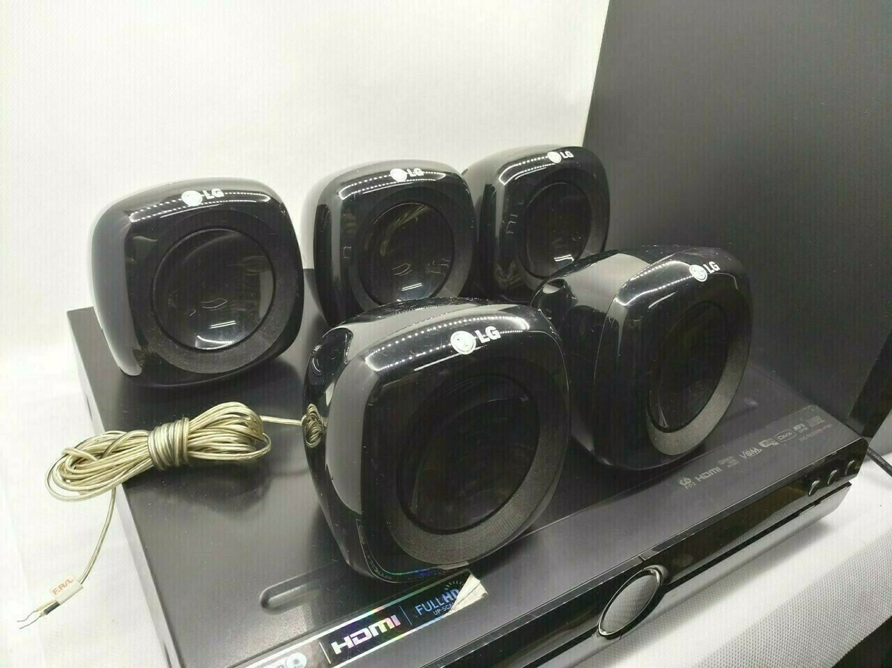 kino-domowe-lg-ht305su-51-stan-uzywany