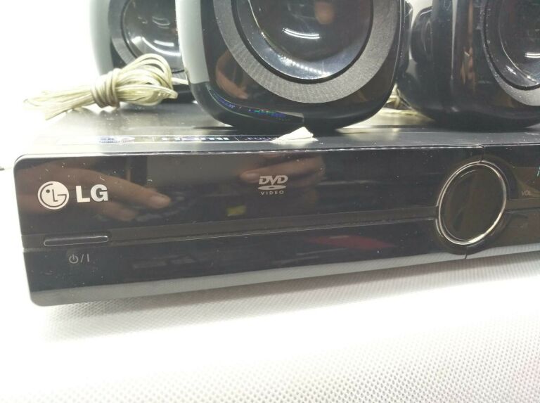 kino-domowe-lg-ht305su-51-marka-lg