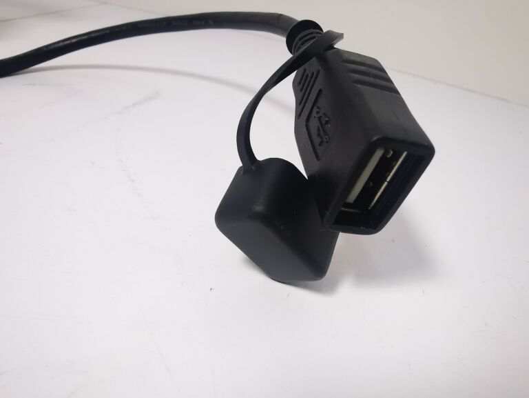 RADIOODTWARZACZ SAMOCHODOWY JVC KD-R711