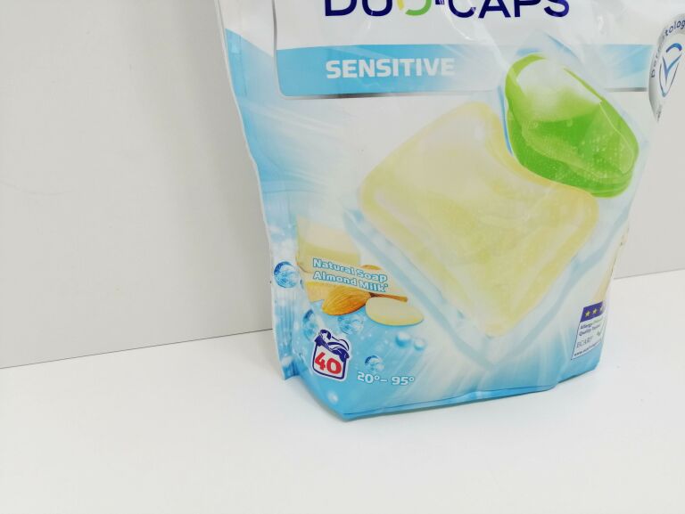 kapsulki-persil-duo-caps-sensitive-40-szt-stan-nowy