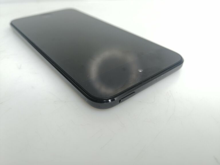 IPOD TOUCH 7 32GB + KABEL