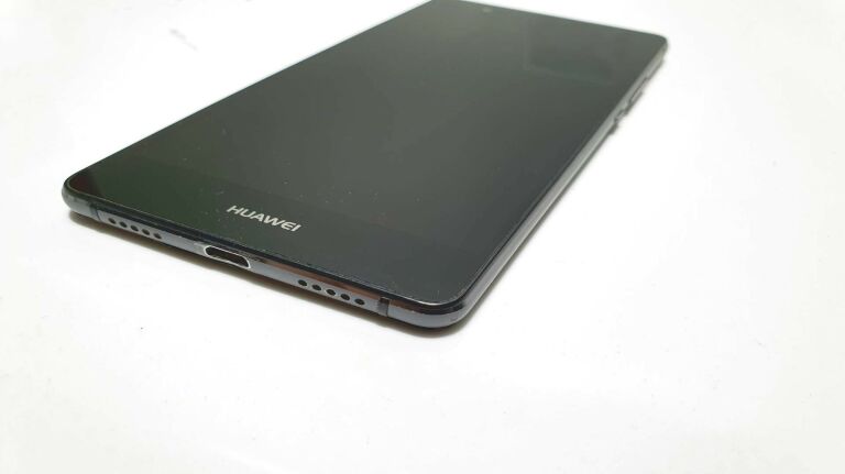 TELEFON HUAWEI P9 LITE (VNS-L21) 2/16GB PĘKNIĘTY