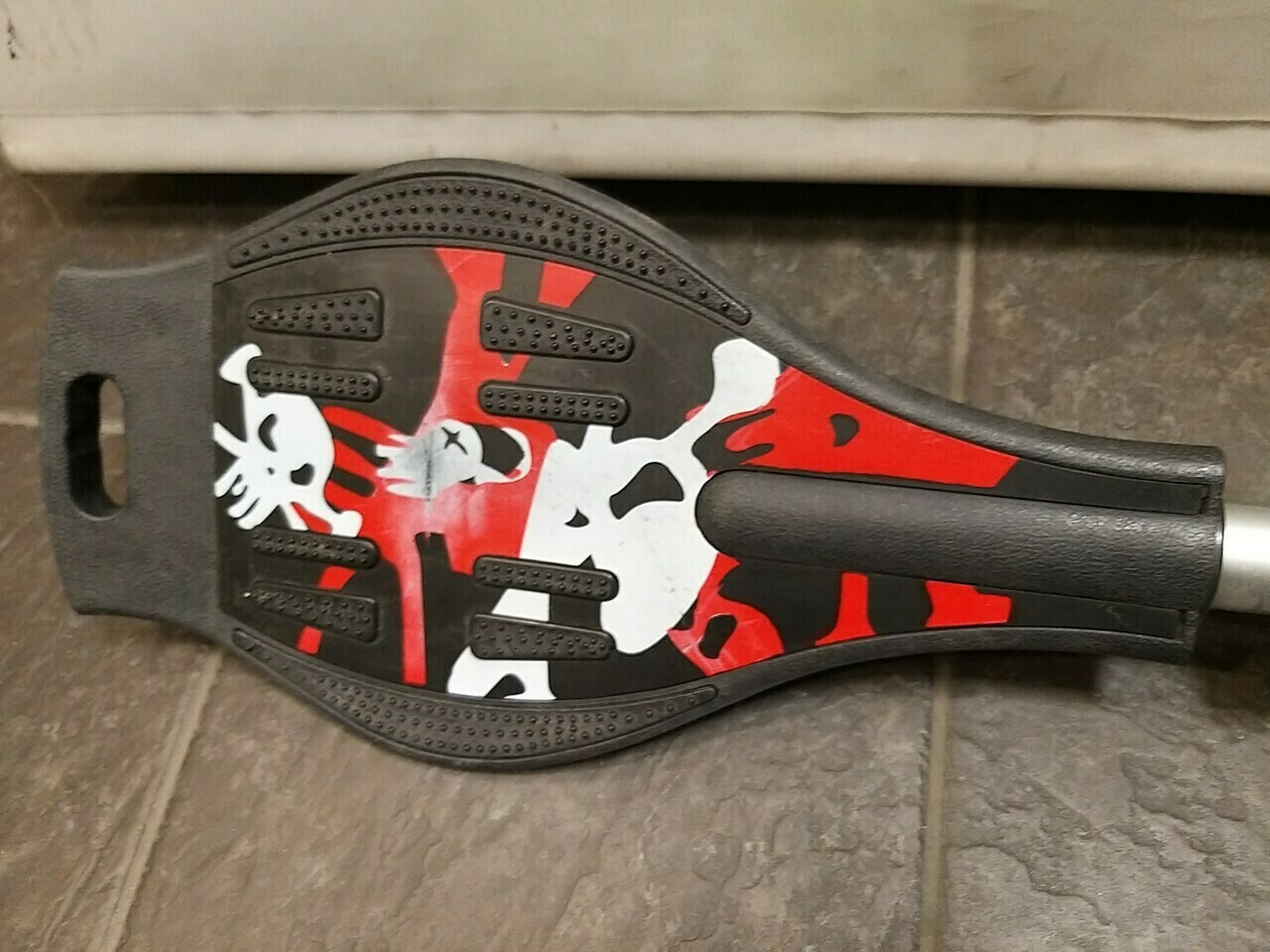 deskorolka-lamana-kod-producenta-000