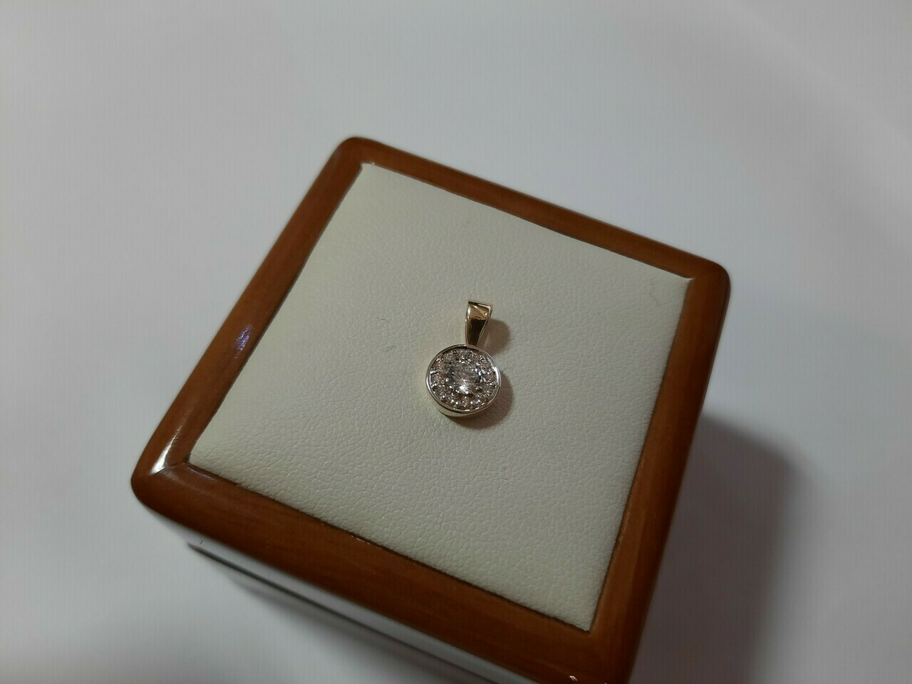 zlota-zawieszka-333-101g-plac-wolnosci-3-tuchola