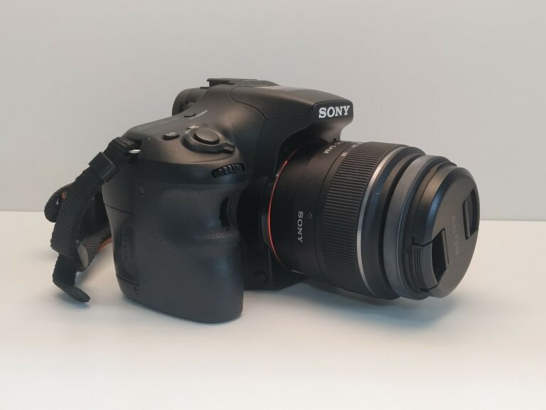 APARAT SONY ALFA 57