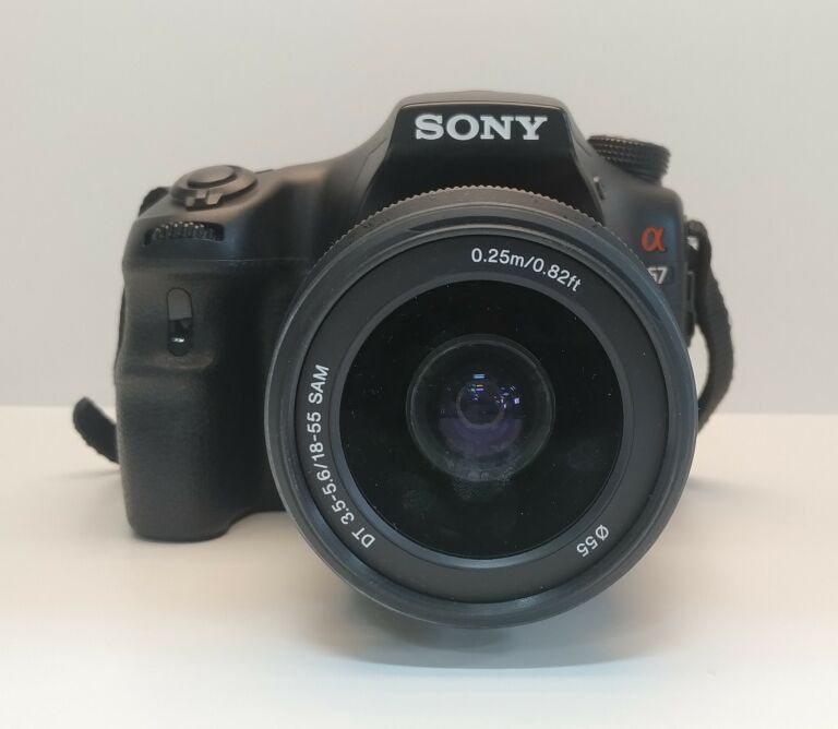 APARAT SONY ALFA 57