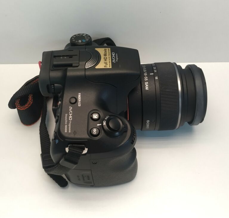 APARAT SONY ALFA 57